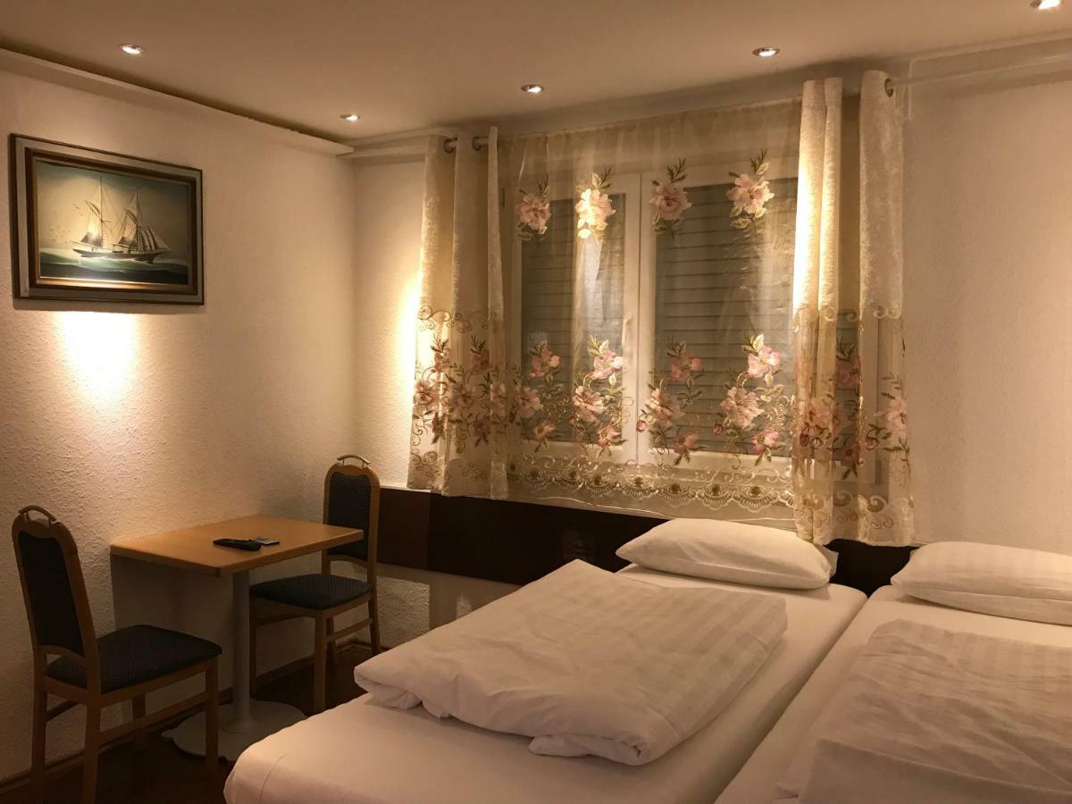 Tu Ferienzimmer In Ulm Stadtmitte Εξωτερικό φωτογραφία